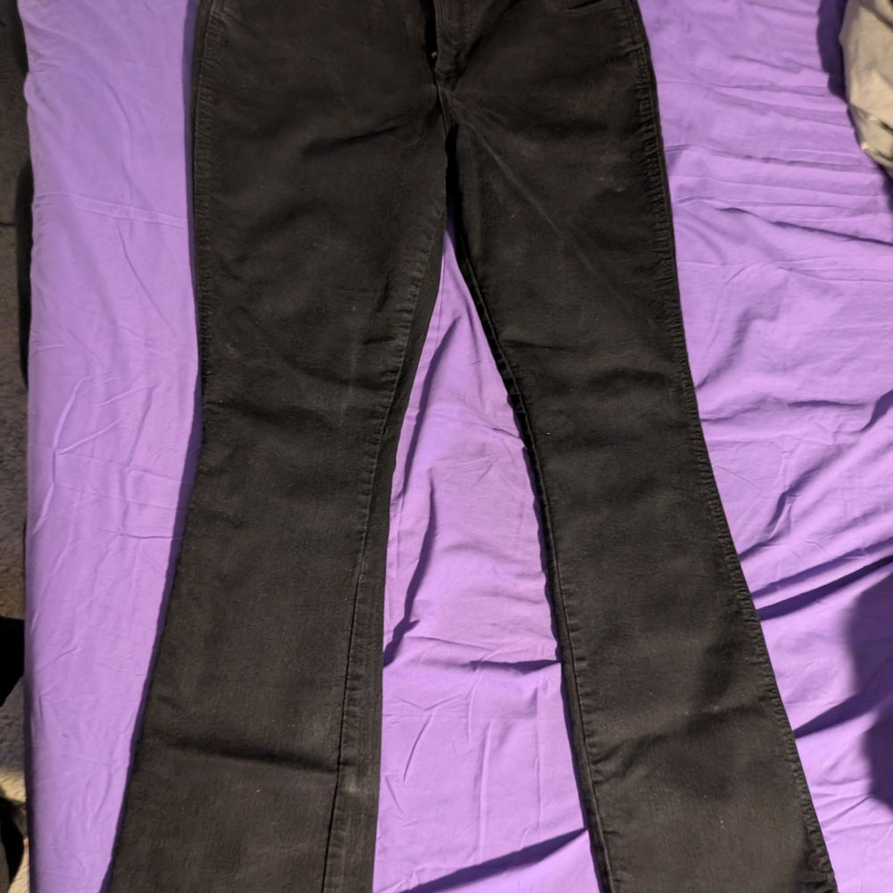 Chic Black Flare Jeans